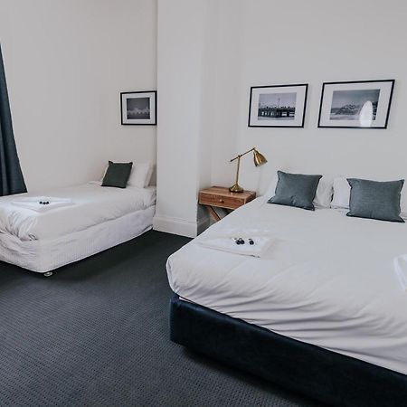 Holmesville Hotel Стая снимка
