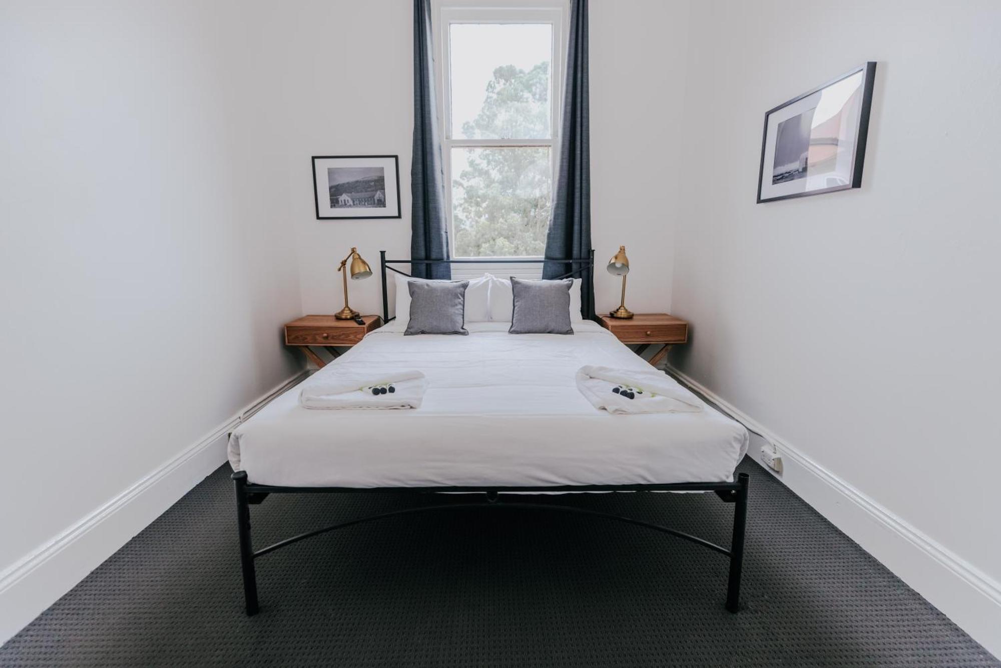 Holmesville Hotel Стая снимка